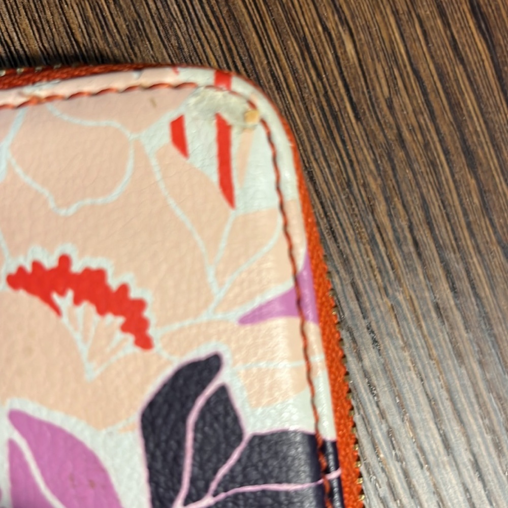 Banana Republic wallet - Picture 6 of 6